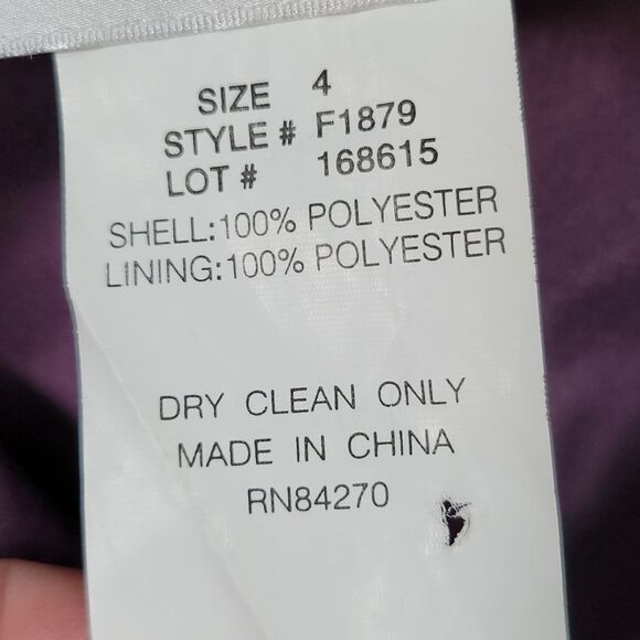 🔹️David's Bridal Plum Satin Skirt Size 4 - Picture 9 of 9